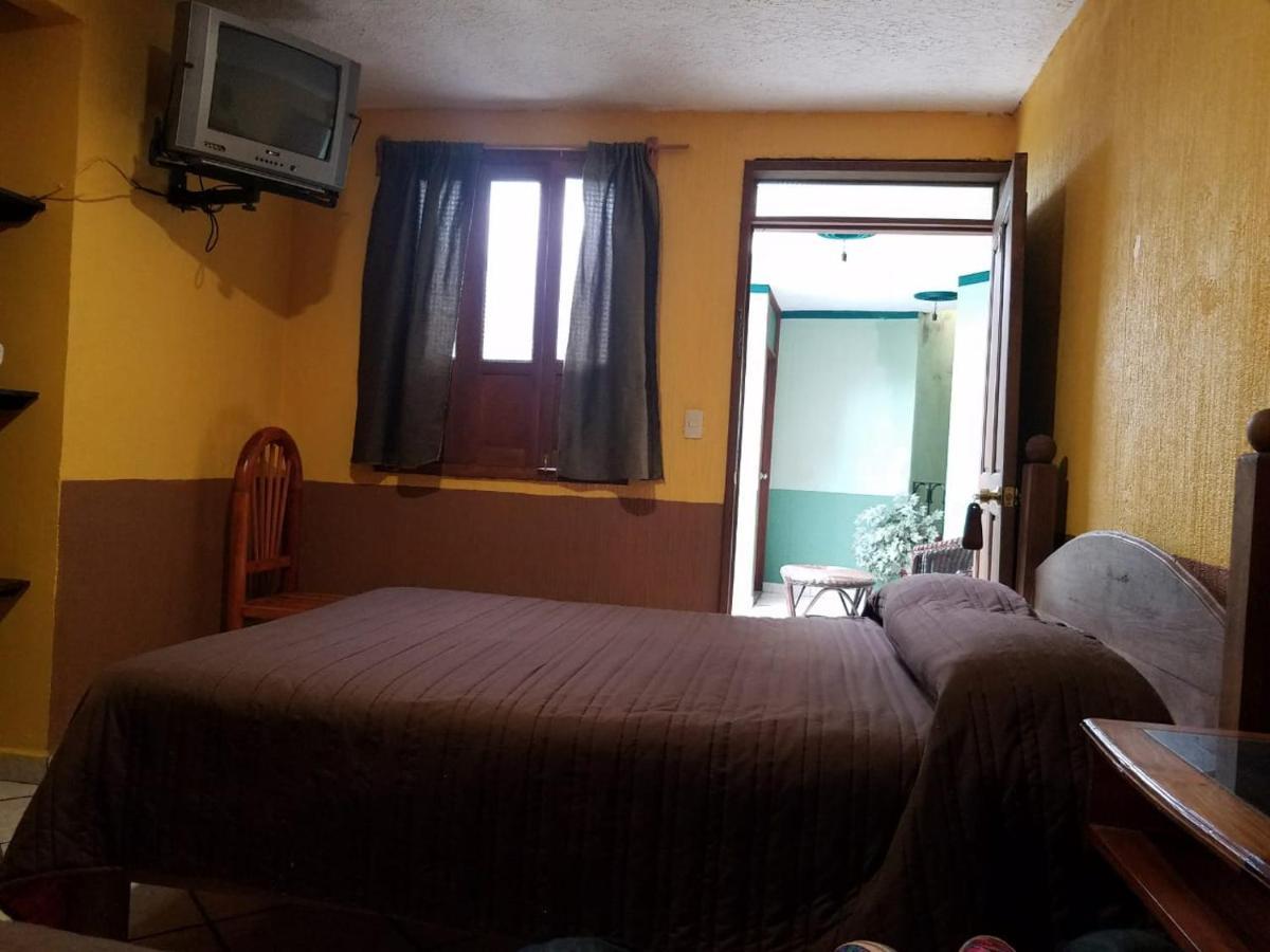 Hotel Oyo San Pablo 3*